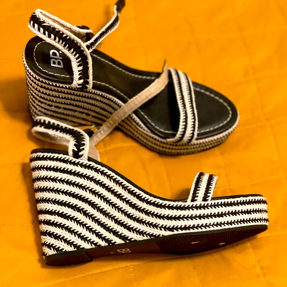 Cute rarely worn wedges